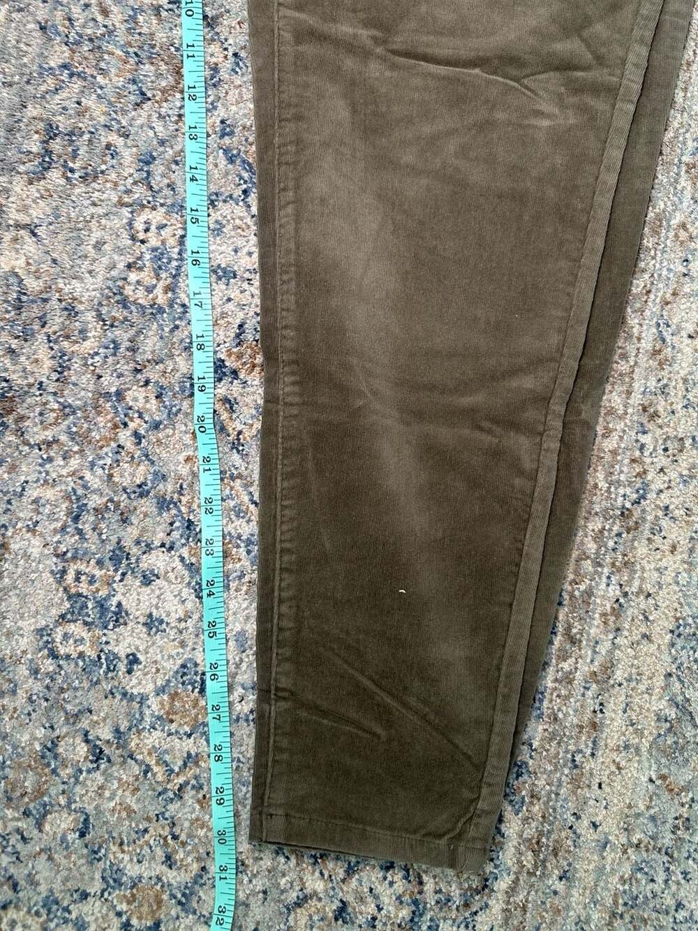 NWT Hybrid & Company Women's Olive Green Stretch Corduroy Pants Size 18 NWT - Picture 5 of 5